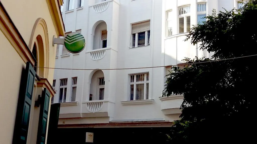 City Centre Apartment With 3 Bathrooms Budapest