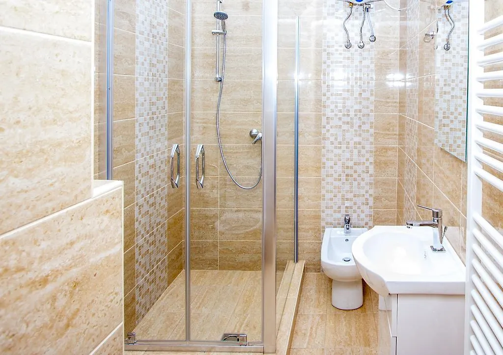 City Centre Apartment With 3 Bathrooms Budapest